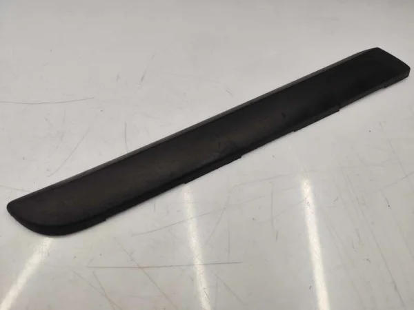 1K8854932 | VW Scirocco Sağ Arka Çamurluk Çıtası VAG