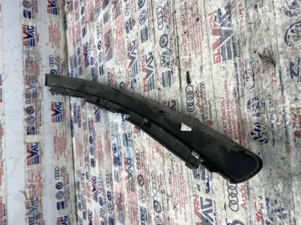 1K0853964 | Sağ Sis Far Çıtası | VW Golf, Jetta, Vento VAG