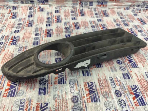 6Q0853666E | VW Polo Sağ Ön Tampon Izgarası VAG