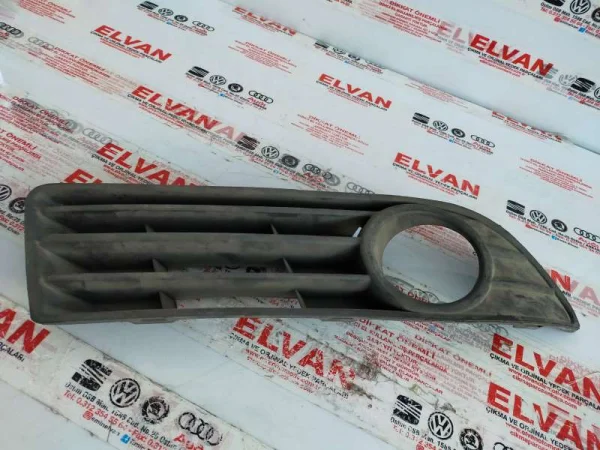 6Q0853666E | VW Polo Sağ Ön Tampon Izgarası VAG
