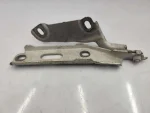 8V0823302 | Audi A3 Sağ Kaput Menteşesi - 1