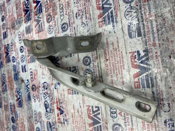 8R0823302A | Audi Q5 Sağ Kaput Menteşesi VAG
