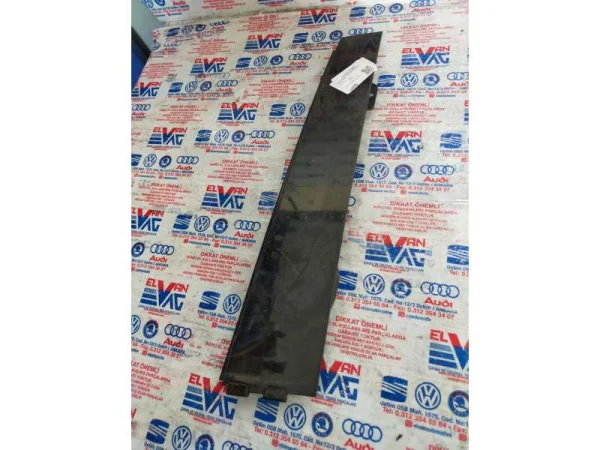 8K0821112 | Audi A4 Sağ Çamurluk Davlumbaz Ucu VAG