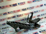 8K0805608B | Audi A4 Sağ Far Alt Braketi - 1