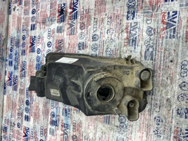 2K5941662 | VW Caddy Sağ Sis Farı VAG