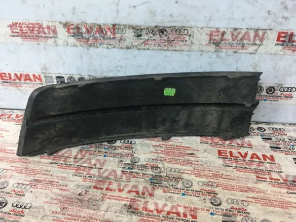 5JA807368 | Skoda Rapid Sağ Sis Farı Kapağı VAG