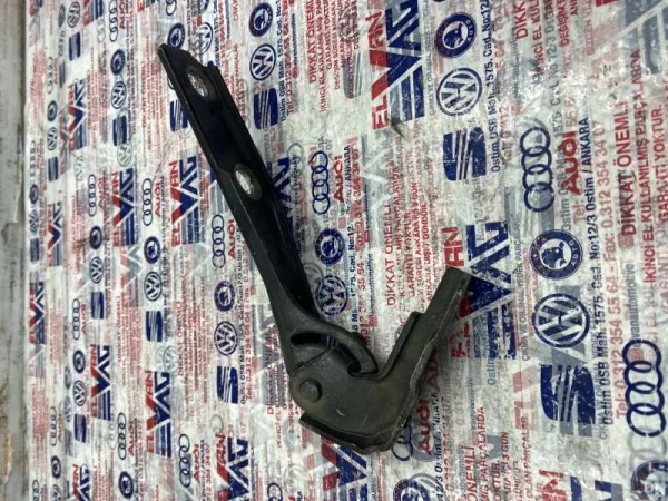 8P0823302 | Audi A3 Sağ Motor Kaput Menteşesi VAG