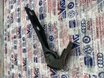 8P0823302 | Audi A3 Sağ Motor Kaput Menteşesi - 1