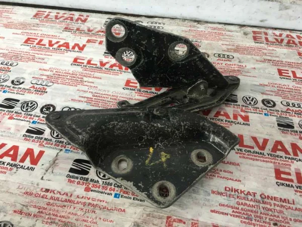 7L6823302 | VW Touareg Sağ Kaput Menteşesi VAG