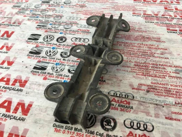4A0807253 | Tampon Bağlantı Braketi | Audi 100 Serisi, 80 Serisi VAG
