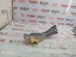 5C6821135 | VW Jetta Ön Sol Çamurluk Braketi - 1