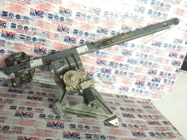 A9067200146 | VW Crafter Elektrikli Sağ Ön Cam Krikosu VAG