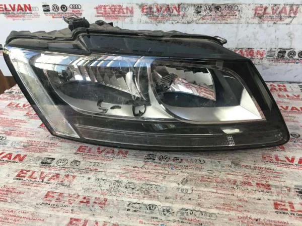 8R0941030M | Audi Q5 Sağ Ön Far VAG
