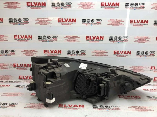 8XA941003A | Audi A1 Halojen Far VAG