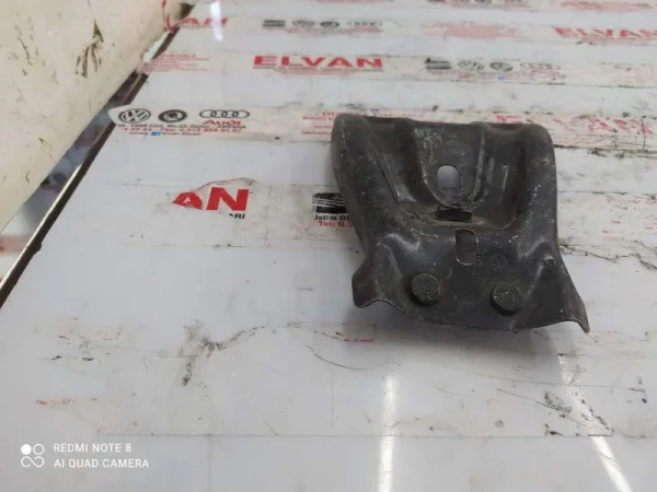 8U0867658 | Arka Lamba Erişim Kapağı | Audi Q3, RS Q3 VAG