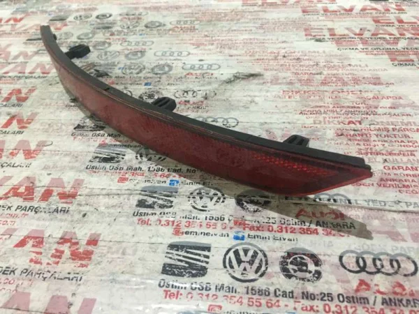 5K0945105H | VW Golf Arka Sol Tampon Reflektörü VAG