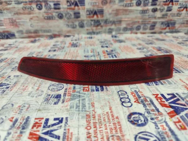 5C6945106B | VW Jetta Arka Sağ Tampon Reflektörü VAG