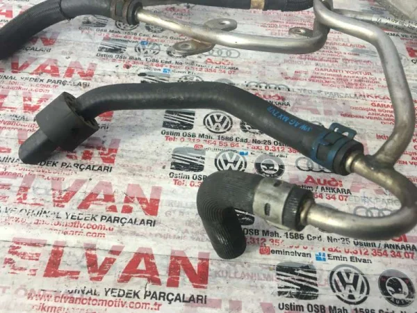 561130295C | VW Passat Yakıt Borusu VAG