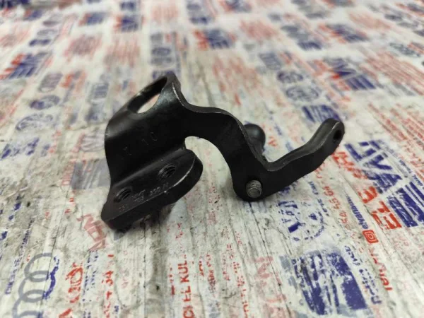 03L103390N | Motor Üst Kapak Braketi | VW Eos, Golf - Audi A3, A4 - Seat Altea, Leon VAG