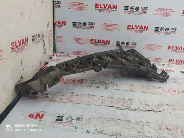 4L0807283 | Audi Q7 Sol Ön Tampon Braketi VAG