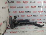 8P0805608 | Sağ Far Alt Braketi - 2