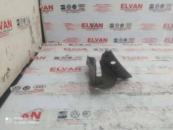 4G8821135D | Audi A7 Sol Ön Çamurluk Braketi VAG
