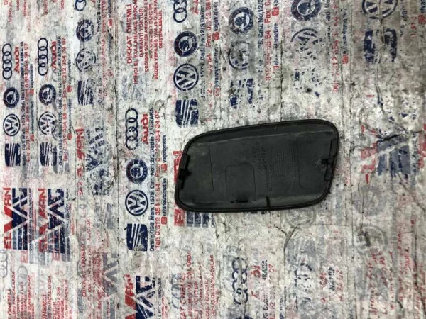 8K0955275C | Audi A4 Sol Far Yıkama Kapağı VAG