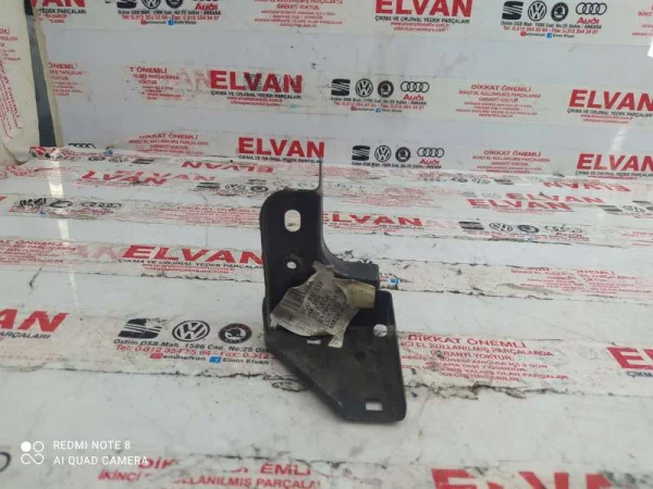 3C0810333 | VW Passat Alt Çamurluk Braketi VAG