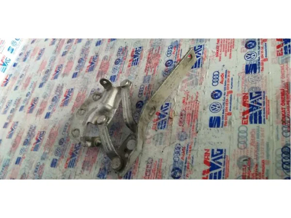3C0823302B | VW Passat Sağ Kaput Menteşesi VAG