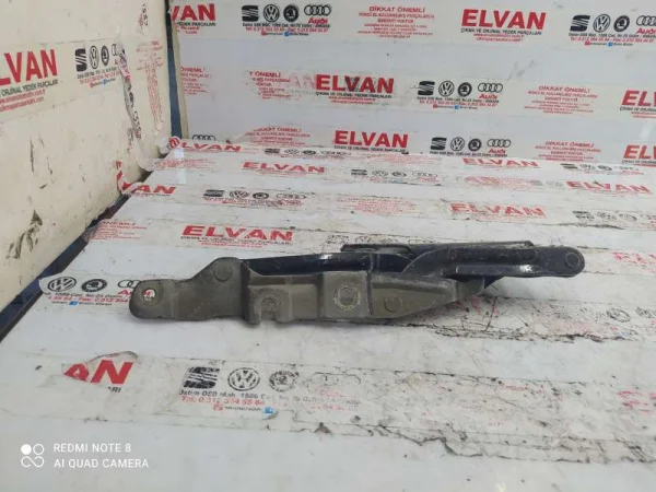4B5827302F | Audi A6 Bagaj Kapağı Menteşesi VAG