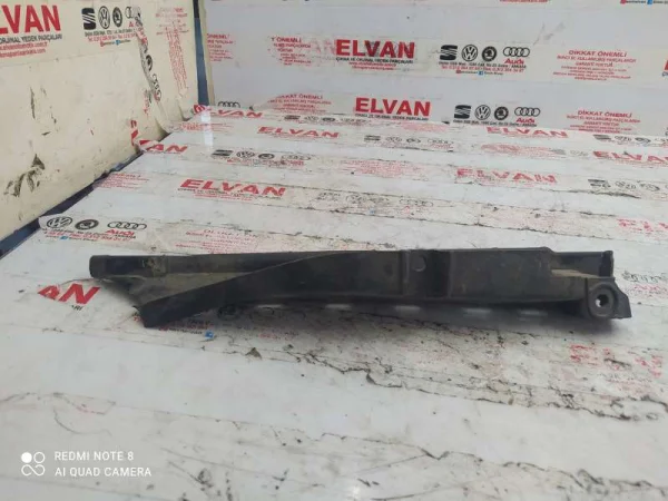 1K8805813B | VW Scirocco Ön Panjur İç Destek Braketi VAG