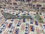 8W0821136C | Audi A4 Sağ Ön Çamurluk Bağlantı Braketi - 2