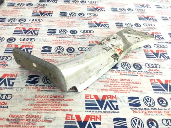 5E0821142 | Skoda Octavia Sağ Ön Çamurluk Bağlantı Braketi VAG
