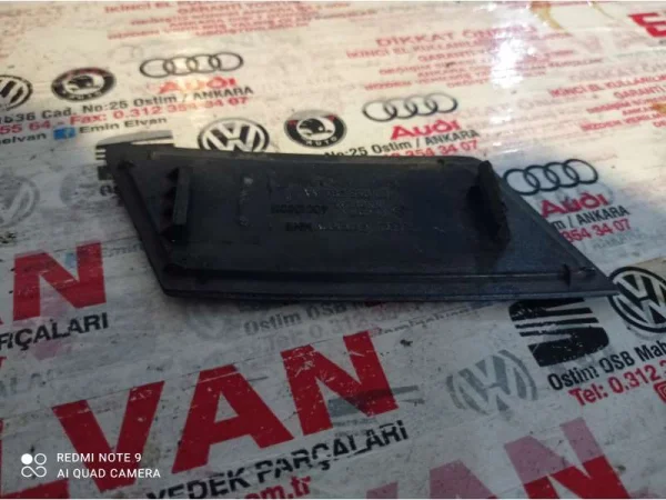 4E0955281AA | Audi A8 Sol Far Yıkama Kapağı VAG