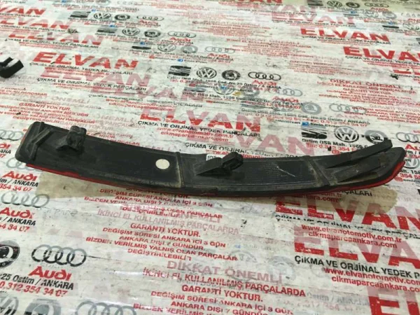 6J3945105B | Seat Ibiza Arka Tampon Reflektörü VAG
