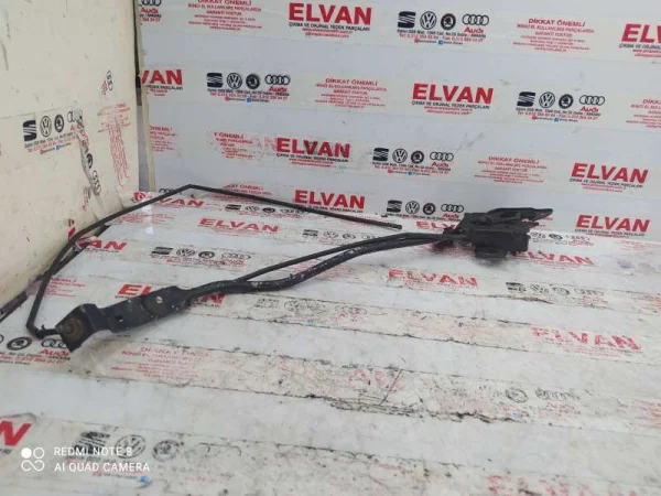 3B0805489D | VW Passat Radyatör Paneli Alt Bağlantı Demiri VAG