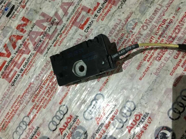 8T8035570 | Anten Parazit Filtresi | Audi A1, A3, A4, A5, A6, A7 VAG