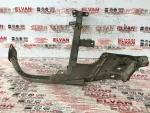 4H0821396 | Sağ Ön Çamurluk Bağlantı Braketi - 2