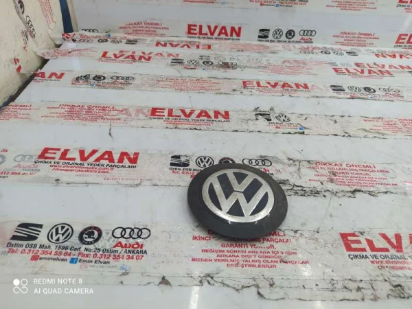 038103940F | Motor Kapağı Amblemi | VW Bora, Caddy, Golf, Passat, Polo, Transporter VAG