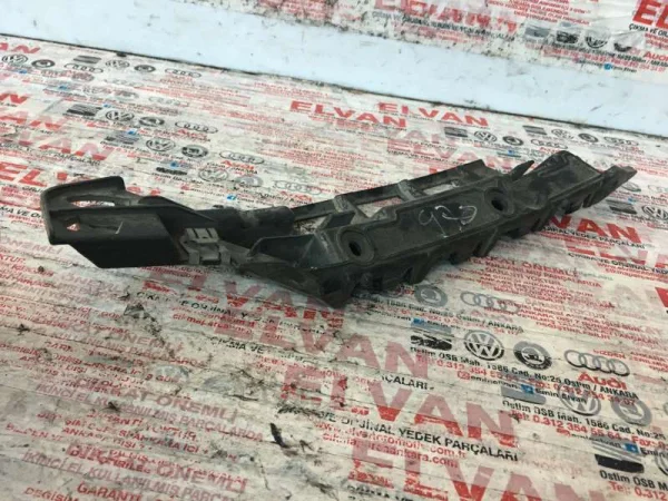 97050563601 | Arka Sağ Tampon Braketi VAG