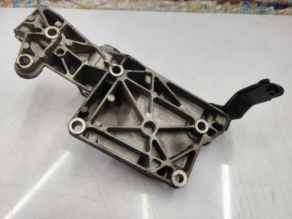 6Q0145812B | İntercooler Bağlantı Ayağı | VW Polo - Seat Cordoba, Ibiza - Skoda Fabia, Roomster VAG