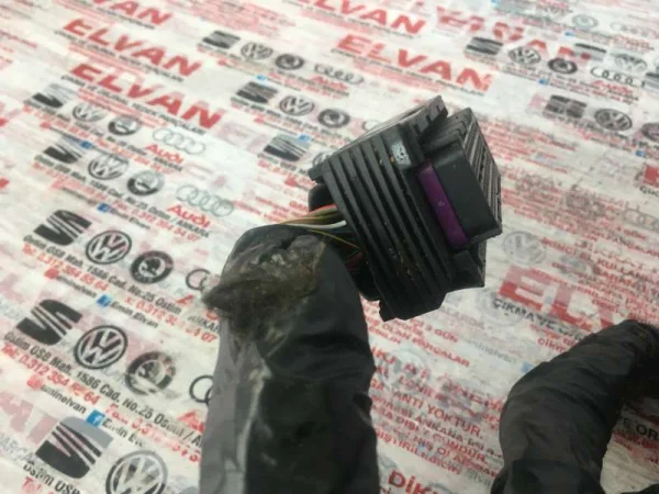 8K0906385AB | Motor Tesisatı VAG