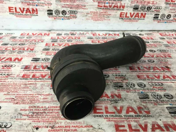 701145754 | VW Transporter Turbo Hava Giriş Hortumu VAG
