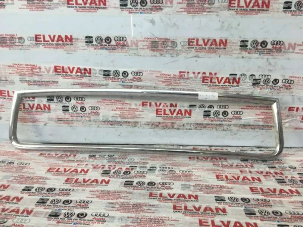 8E0854646 | Ön Kaput Izgarası VAG