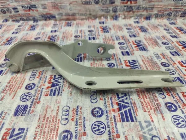 2G0823302G | Sağ Motor Kaput Menteşesi | VW Polo, Taigo VAG