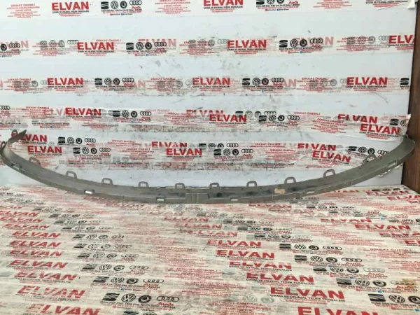 3T0807243A | Skoda Superb Ön Tampon Orta Izgarası VAG