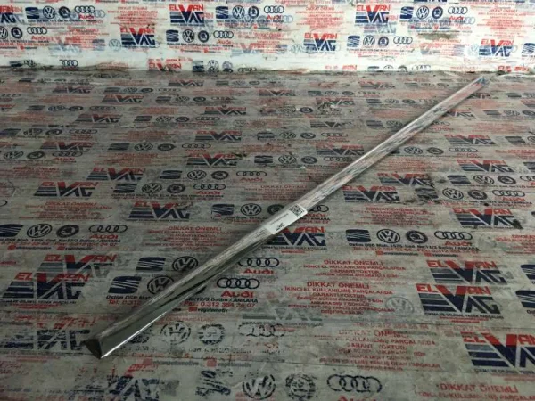 3C0853753A | VW Passat Arka Sol Kapı Çıtası VAG