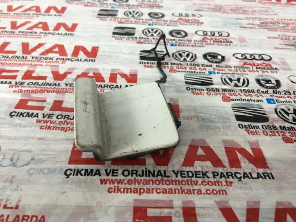 5G8807441A | Arka Tampon Çeki Demiri Kapağı VAG