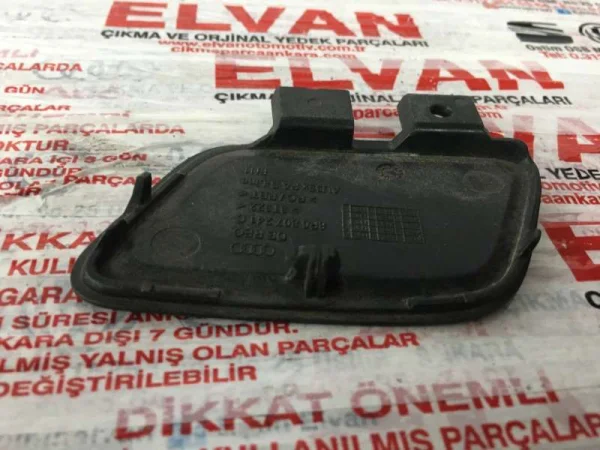 8P0807241C | Audi A3 Ön Çeki Demiri Kapağı VAG
