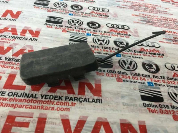 1T0807241 | Ön Tampon Çeki Demiri Kapağı VAG